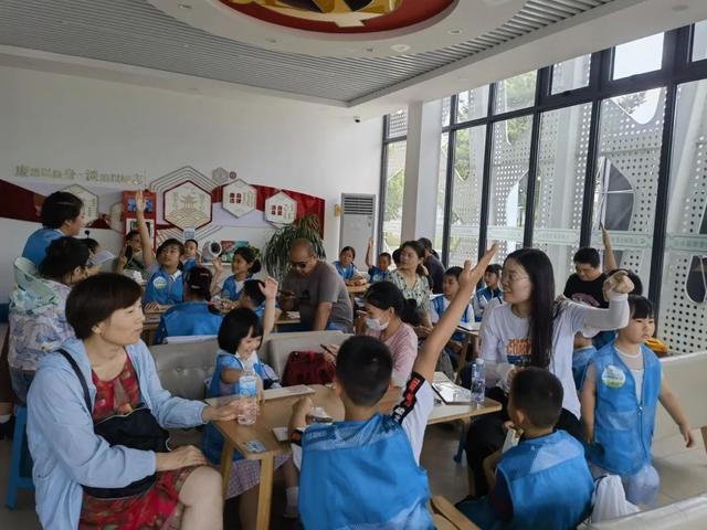 “四季水乡儿童友好独立营”项目入选“2024上海市儿童参与优秀案例”→(图2)