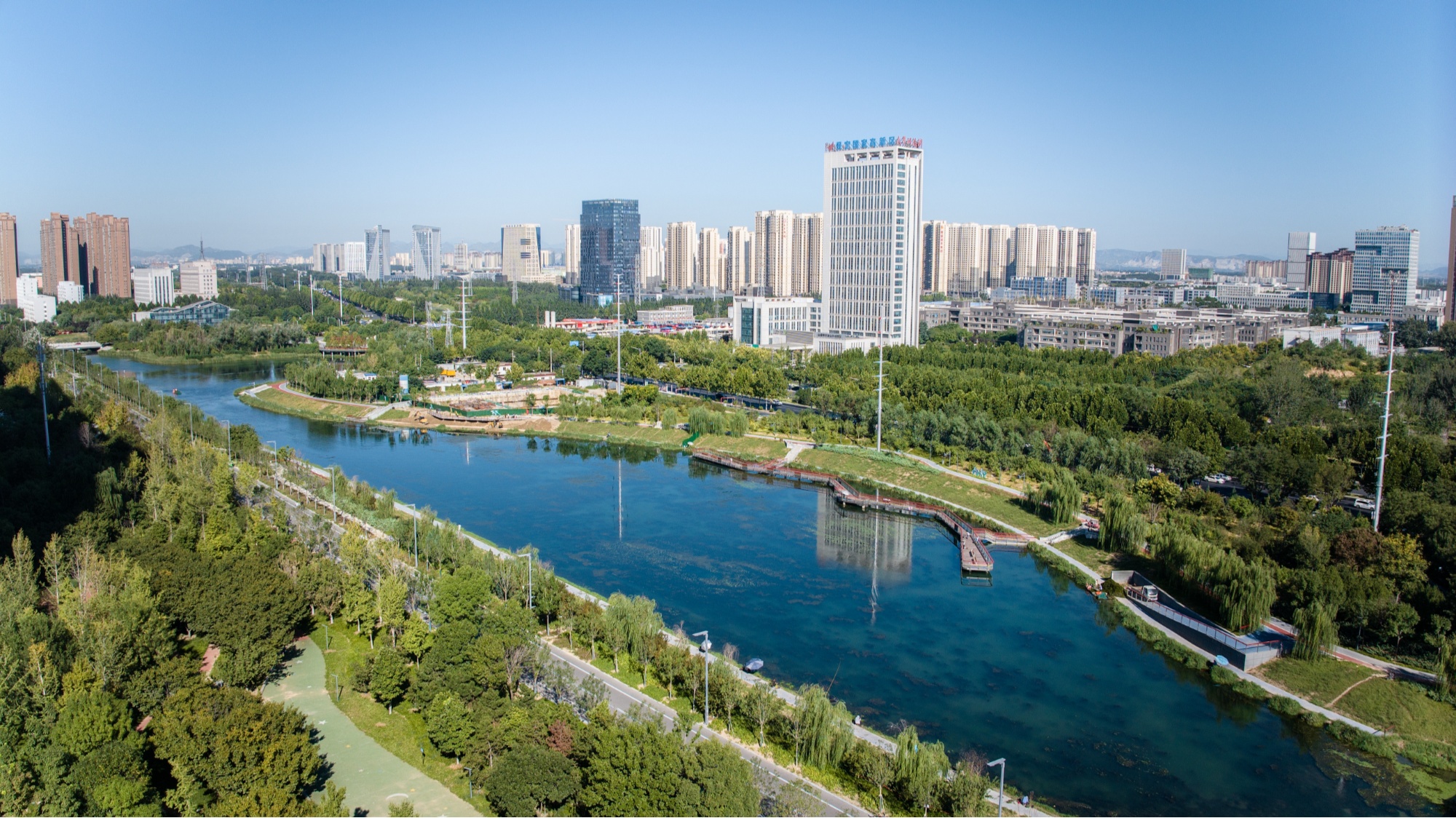河北保定：北湖公园醉人心 共绘宜居新画卷(图2)