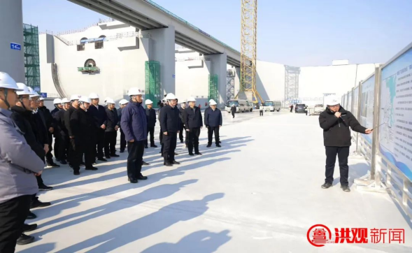 新建区委书记、区总河湖长陈奕蒙督导前湖水系水环境整治工作(图1)