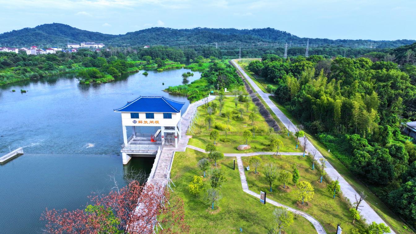 喜报！潦河灌区解放闸坝除险加固工程获评2024年度江西省水利工程优质（赣鄱）奖(图3)