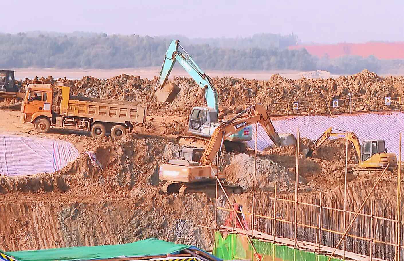 湖南岳阳县：水利冬修正当时 夯实基础保民生(图2)