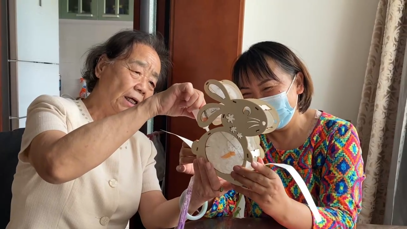 幸福河湖海丨巧开“千把锁” “小巷总理”托起家门口的幸福(图6)