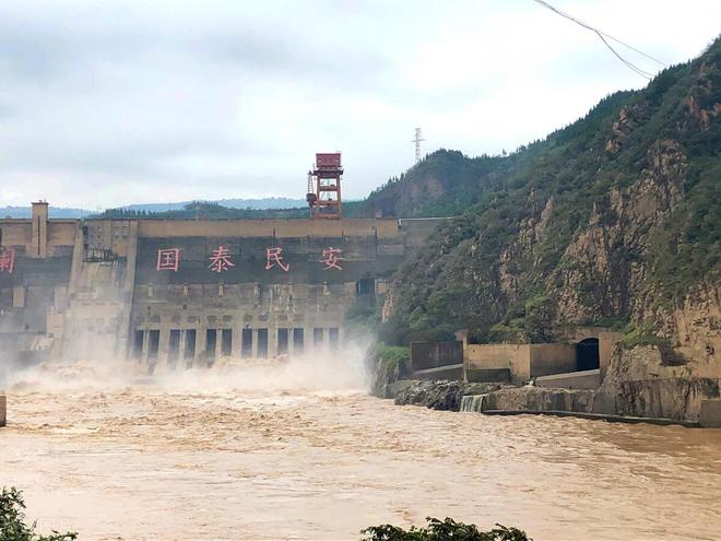 三峡大坝建成18年竟已经淤积20亿吨泥沙！最终会导致什么后果(图2)