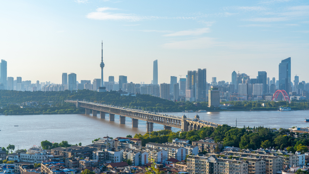 湖北支点建设三维突破：锻造新引擎夯实硬支撑昂扬精气神(图1)