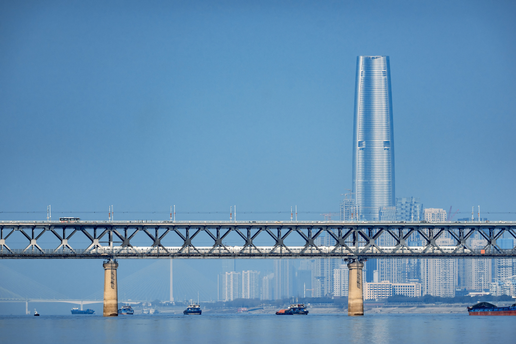 湖北支点建设三维突破：锻造新引擎夯实硬支撑昂扬精气神(图5)