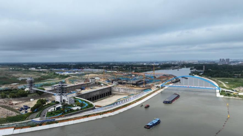 青春华章丨守护淮河安澜亚洲最大“水上立交”再起新笔(图2)