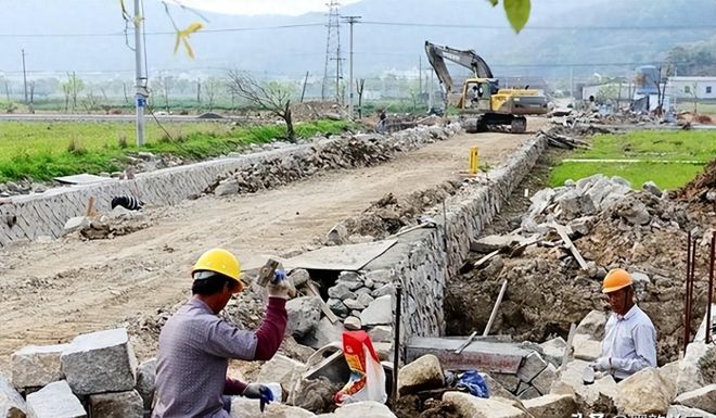 5700亿立方米水必须留住！中国超级工程：喂饱西北重获新生(图1)