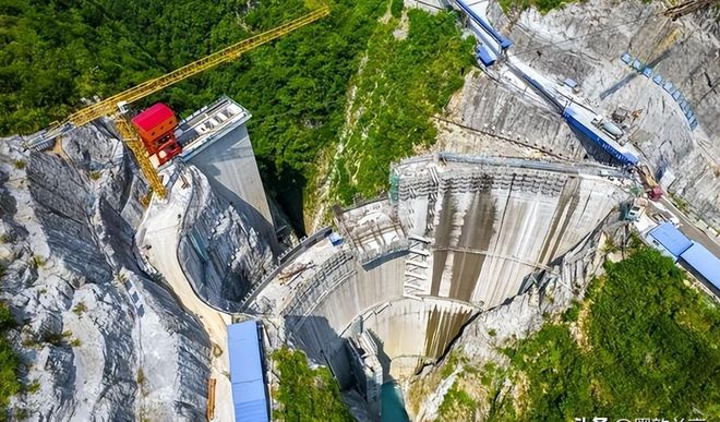 5700亿立方米水必须留住！中国超级工程：喂饱西北重获新生(图2)