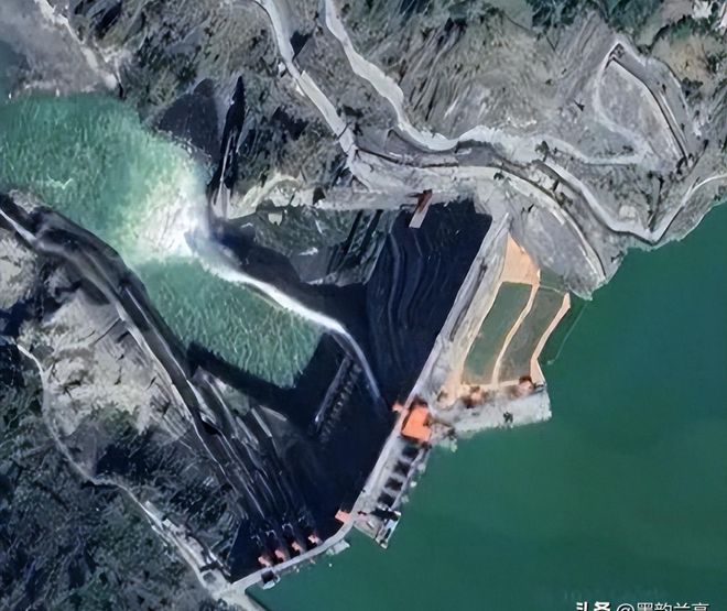 5700亿立方米水必须留住！中国超级工程：喂饱西北重获新生(图5)