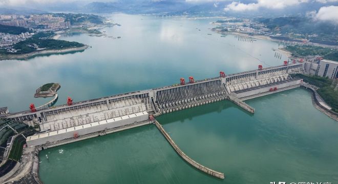 5700亿立方米水必须留住！中国超级工程：喂饱西北重获新生(图6)